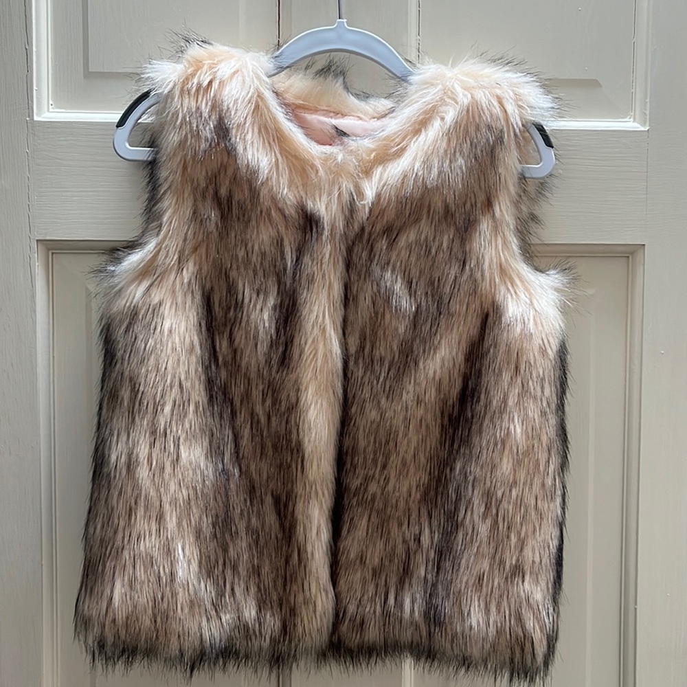 Girls faux fur vest